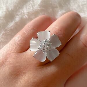 New with tags! White Cat’s Eye CZ Cubic Zirconia Sparkling Silver Ring, Size 7